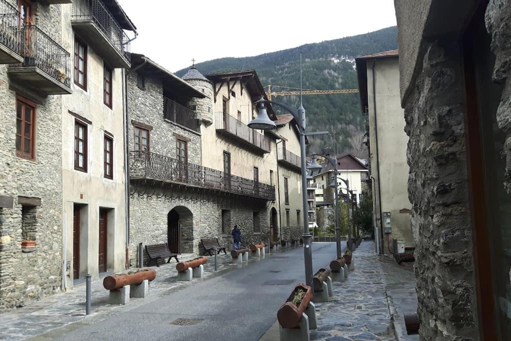 Apartament Gran Pirineu モントフェレル エクステリア 写真