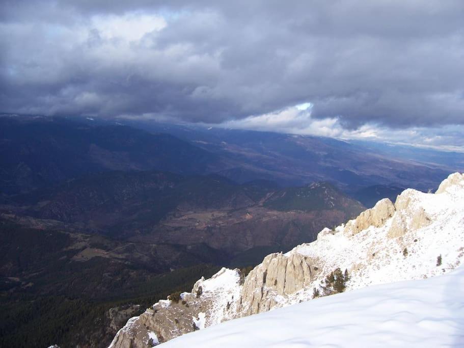 Apartament Gran Pirineu モントフェレル エクステリア 写真